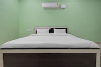 OYO Hotel Laxmi Palace 