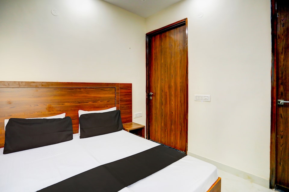 Hotel O Deffodil Inn, Sohna Road, Gurgaon