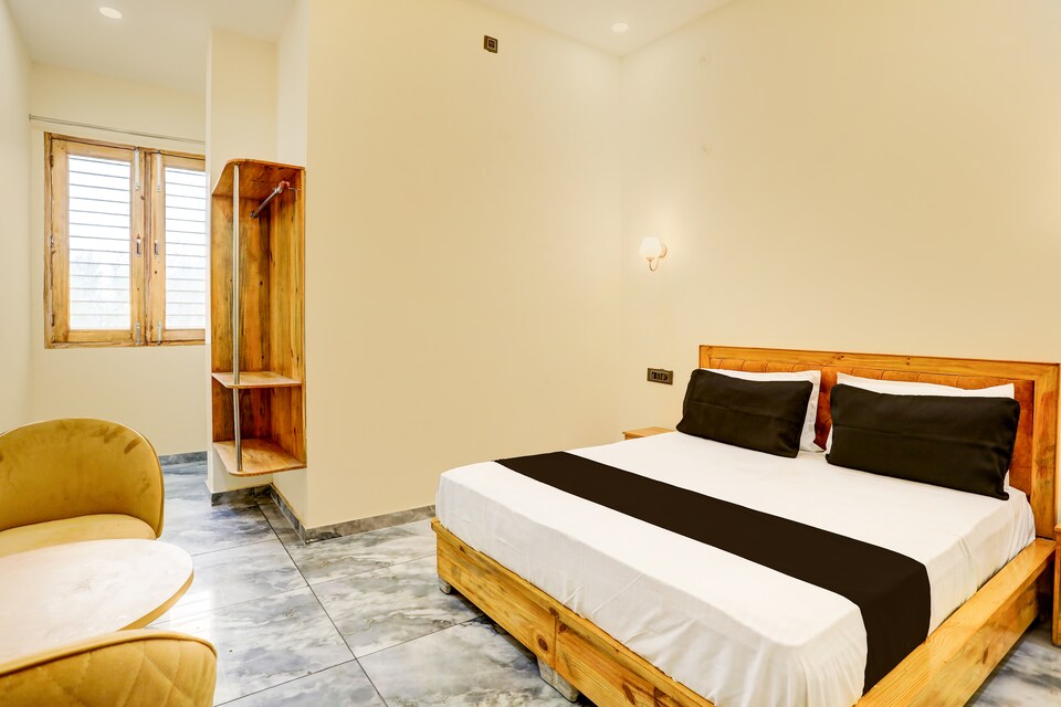 HOTEL GANGA SAFARI, Moradabad, Moradabad