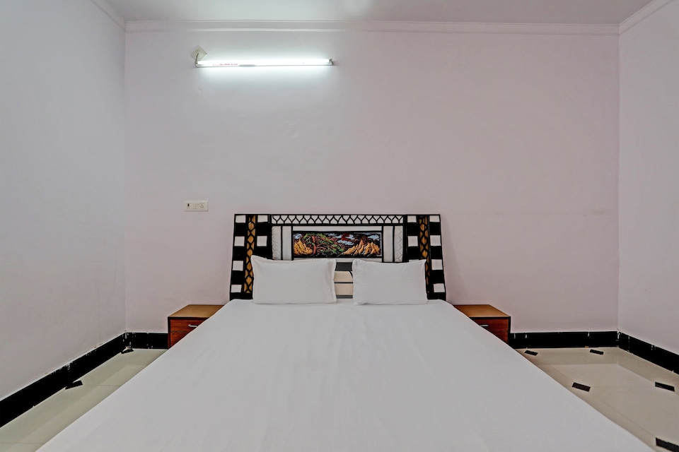 OYO Hotel Ridheshwar Palace, Hanumangarh, हनुमानगढ़