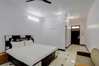 Hotel O Ridheshwar Palace