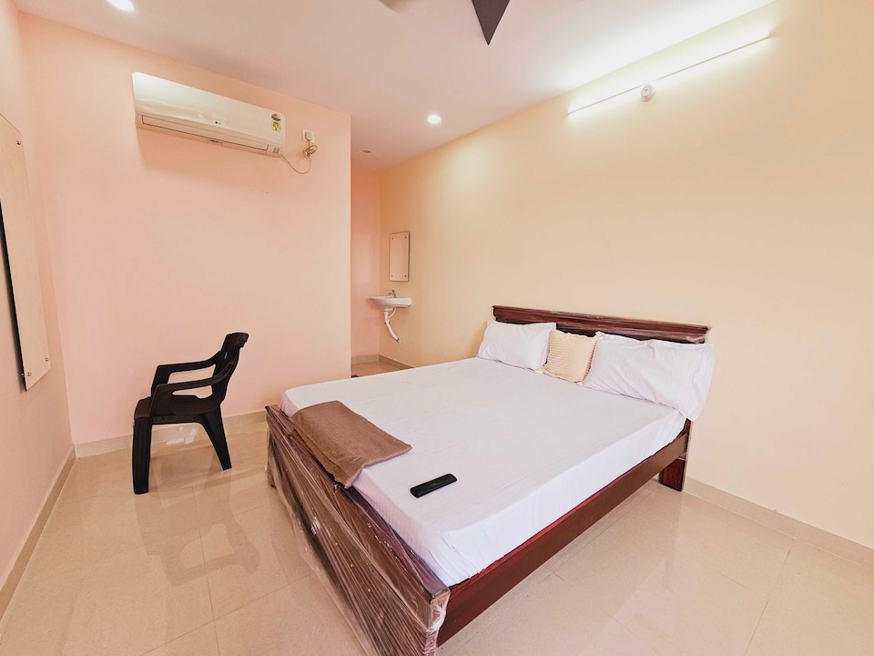 OYO Flagship Gokul Residency, LB Nagar-Ramoji, Hyderabad
