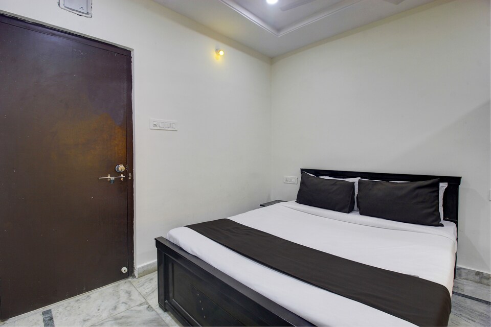 OYO Flagship VENKATESWARA ATIDHI, Dilsukhnagar - Kothapet, Hyderabad