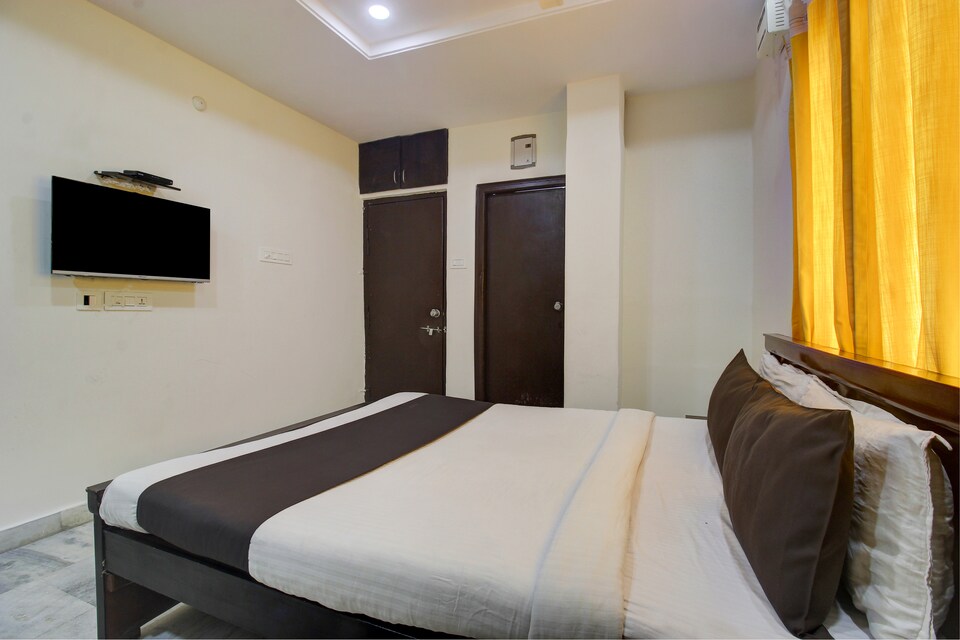 OYO Flagship VENKATESWARA ATIDHI, Dilsukhnagar - Kothapet, Hyderabad