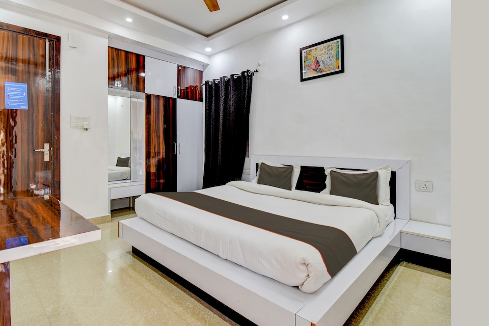 HOTEL O MOUNTAIN MIST, Bhimtal Nainital, Nainital