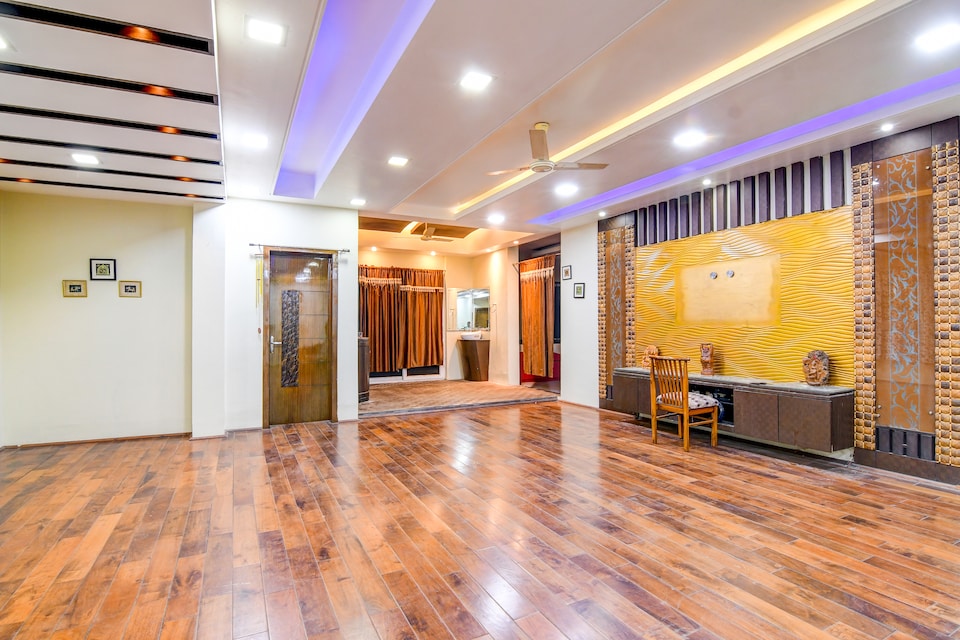 Hotel O The Luxury Palace, Bapuji Nagar, Bhubaneswar