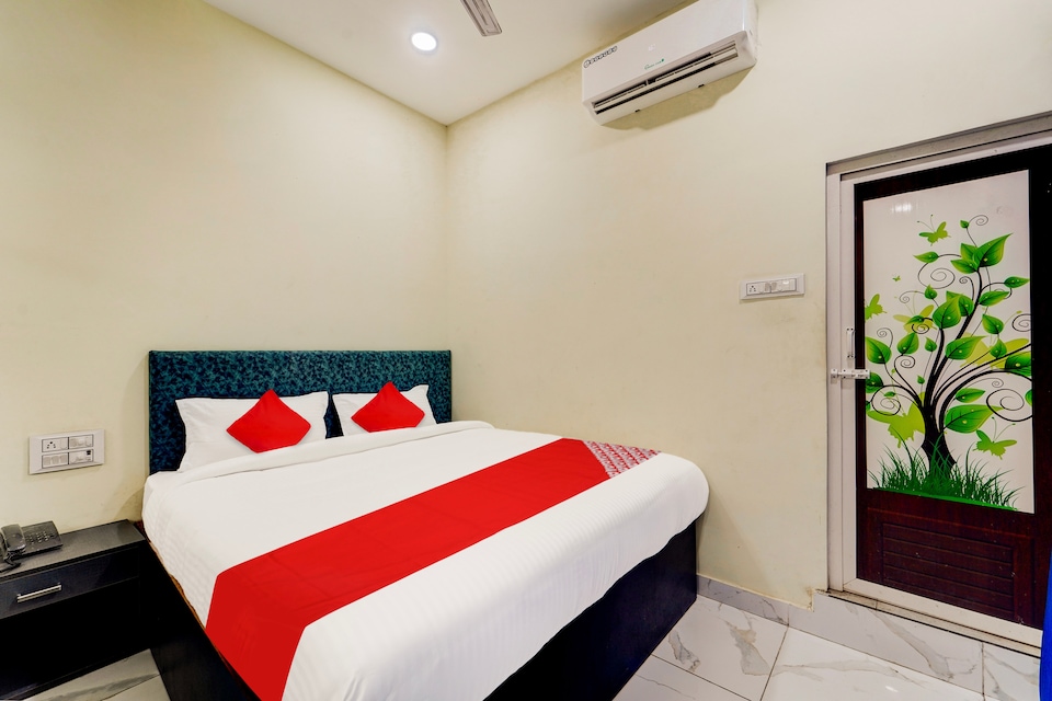 Hotel O Sanva, Velachery, Chennai