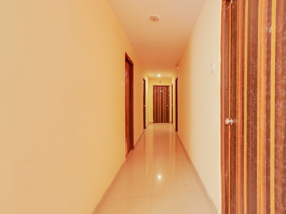 HOTEL O Hotel R INN, Lakdikapul, Hyderabad