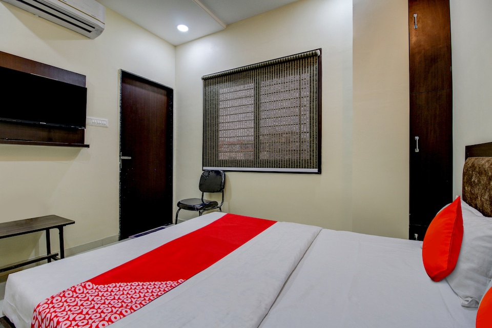 Hotel O The Shloka, New Market Bhopal, Bhopal