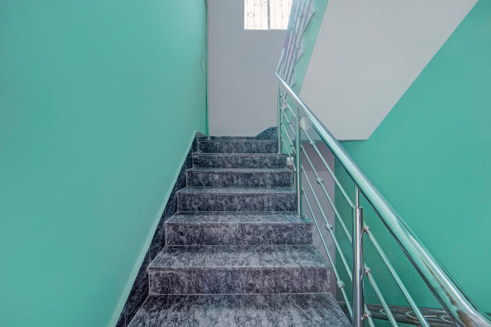 Hotel O Savera, Boring Road Patna, Patna