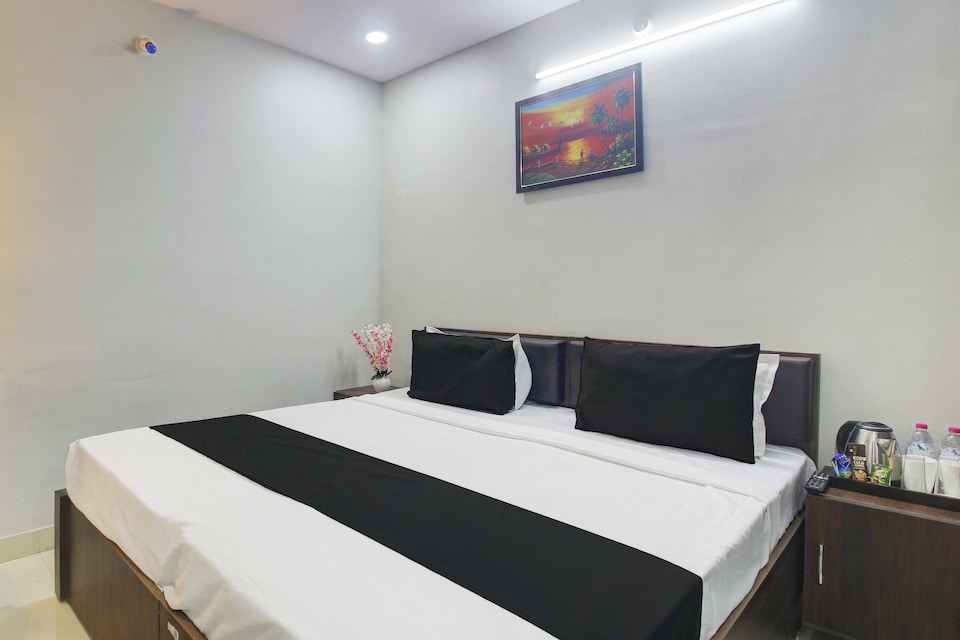 OYO Flagship Lotus Guest Grand Inn, Uppal - Ghatkesar, Hyderabad