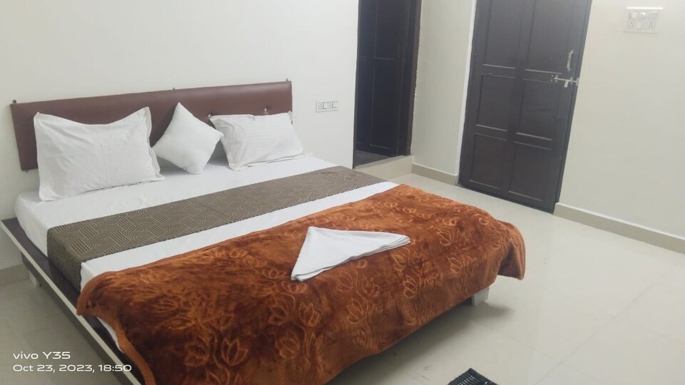 SPOT ON Hotel The Royal Green, Durg, Bhilai