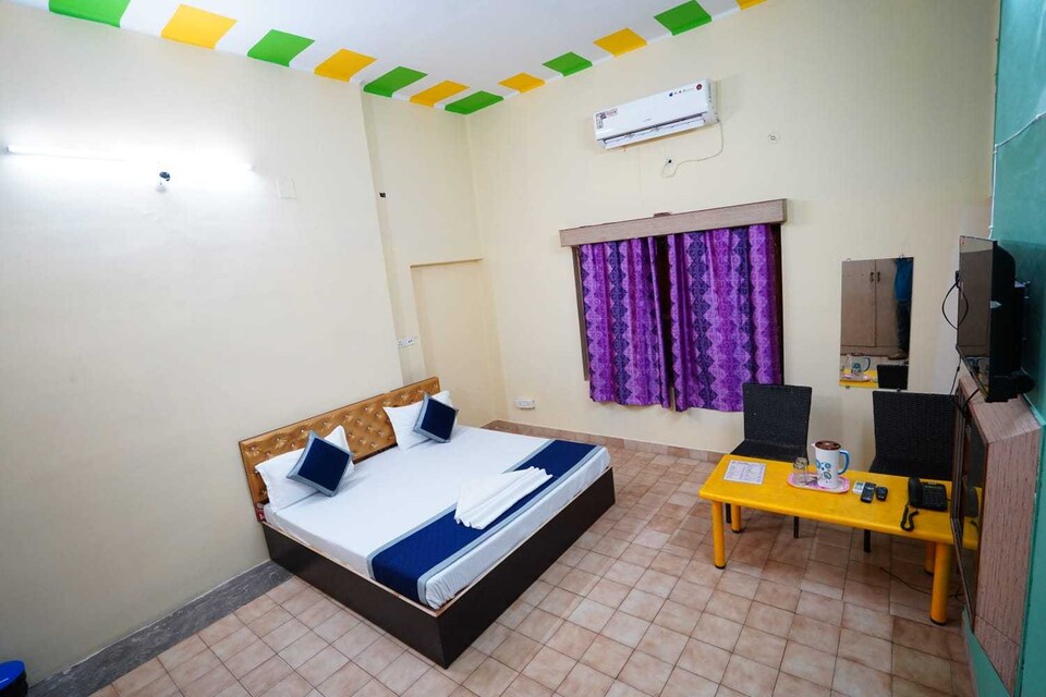 OYO Hotel sooryoday inn , Godowlia, Varanasi