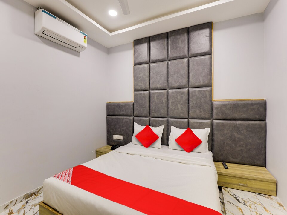 OYO Hotel Krishna, Chandkheda Ahmedabad, Ahmedabad