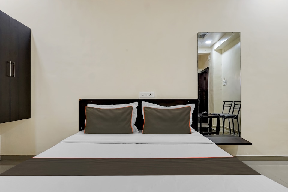 Hotel O Parinda Lodging, Pimpri Pune, Pune