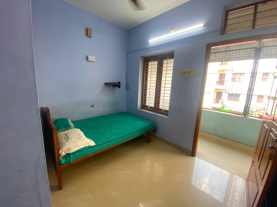 OYO 819958 Sree Yamuna Tourist Home, Thampanoor Trivandrum, Trivandrum