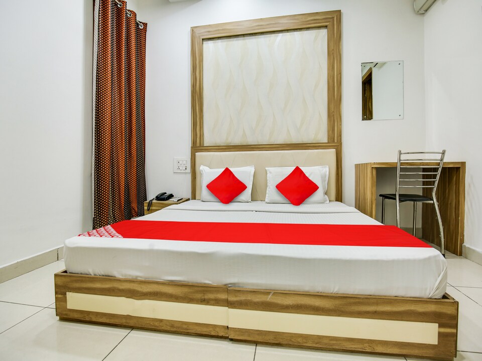 OYO Hotel Krishna, Mall Road Bathinda, Bathinda