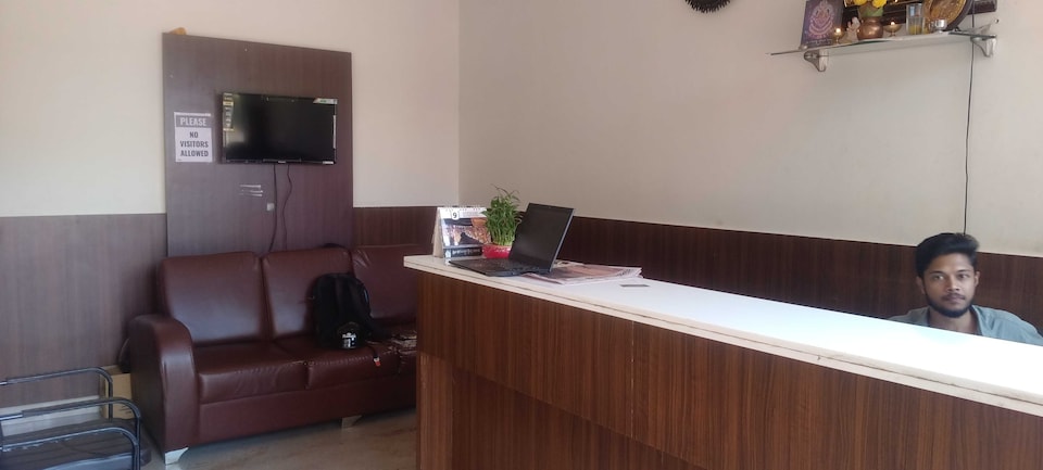 OYO 819965 Hote Champion Prince, Jalahalli Bangalore, Bangalore