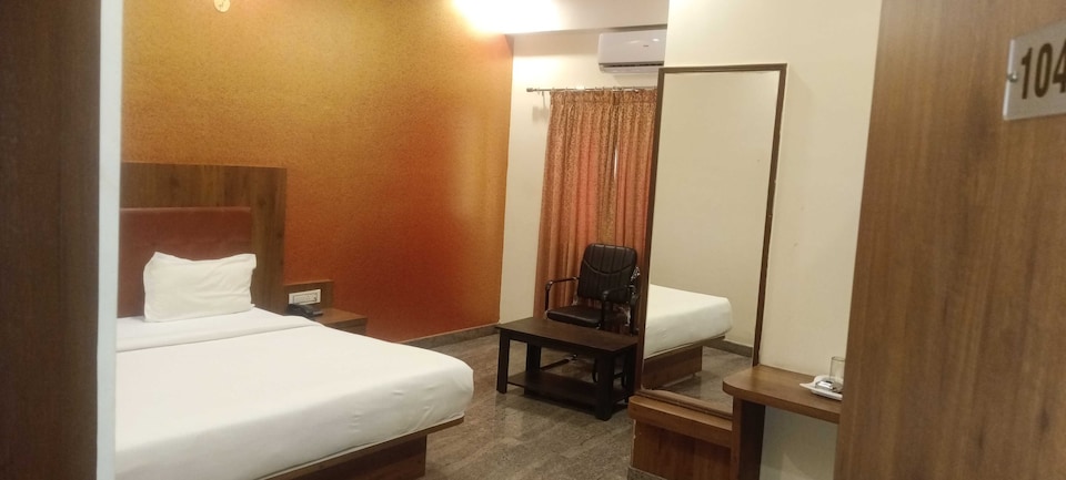 OYO 819965 Hote Champion Prince, Jalahalli Bangalore, Bangalore