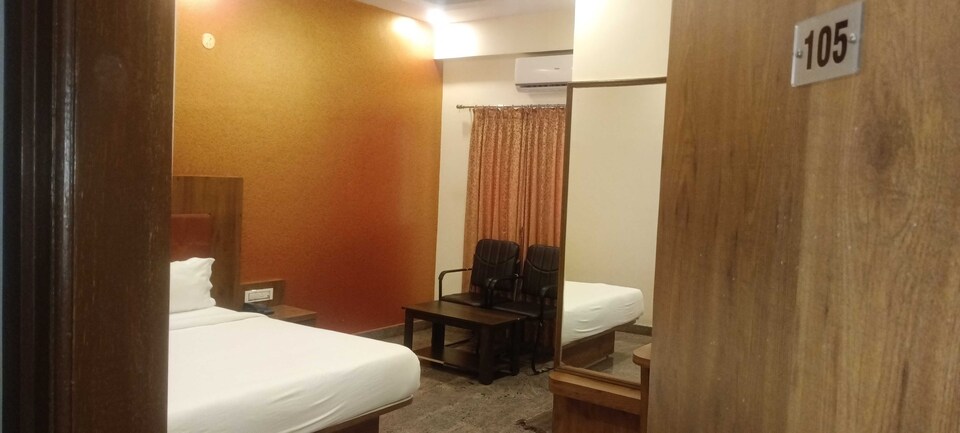 OYO 819965 Hote Champion Prince, Jalahalli Bangalore, Bangalore