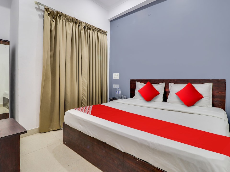 Collection O 4 Musafir Hotel, Tapovan Rishikesh, Rishikesh