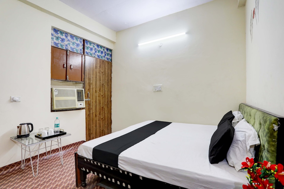 OYO 820039 the Vecation Inn, Noida Industrial Area Mamura, Noida