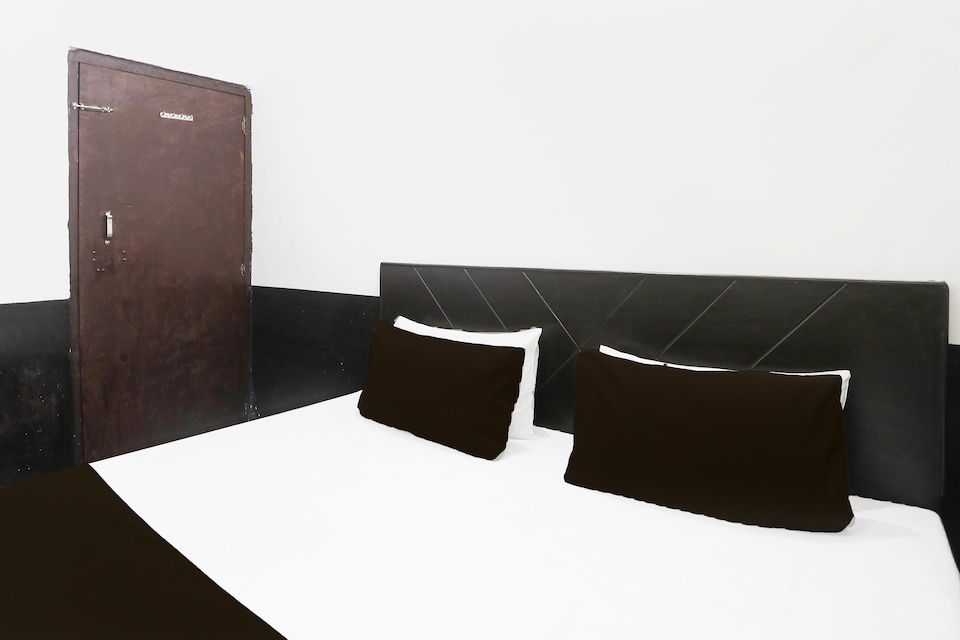 SPOT ON HOTEL UP-13, Aligarh, Aligarh