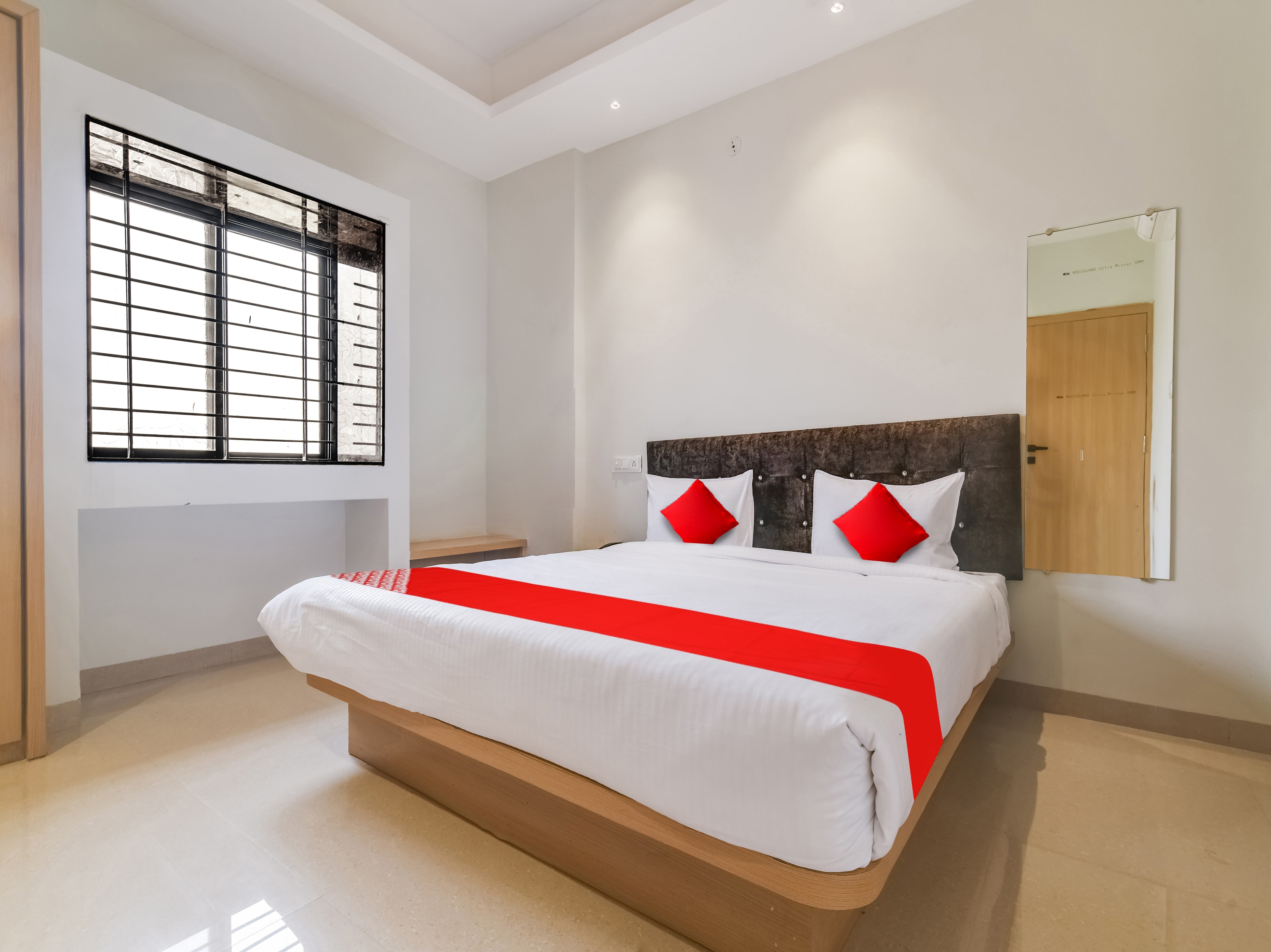 Flagship Hotels in Vishnupuri Garden, Indore Starting ₹410 Upto 80