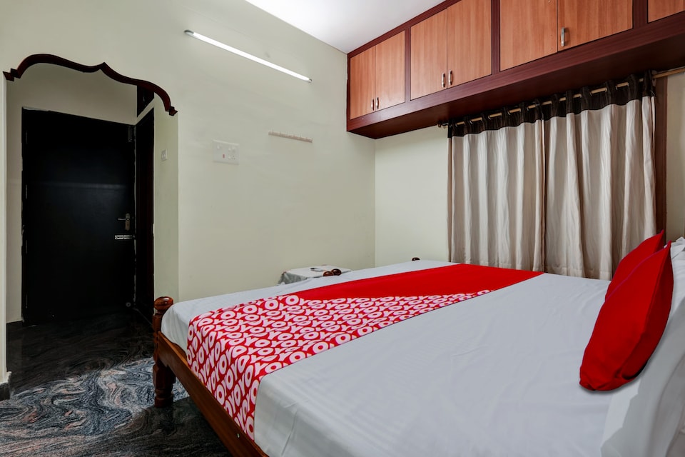 Hotel O SRI LAKSHMI SRINIVASA NILAYAM, Tiruchanur Road Tirupati, Tirupati