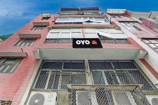 OYO 820080 Green Park Residency