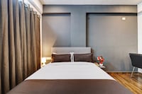 Super Townhouse Ecity Inn 