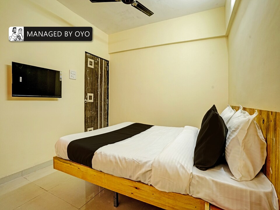 OYO Flagship Khushboo Palace, Mumbai Panvel-CBD-Taloja, Mumbai