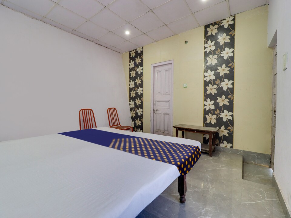 SPOT ON Hotel Jaiswal Estate, Library Chowk Mussoorie, Mussoorie