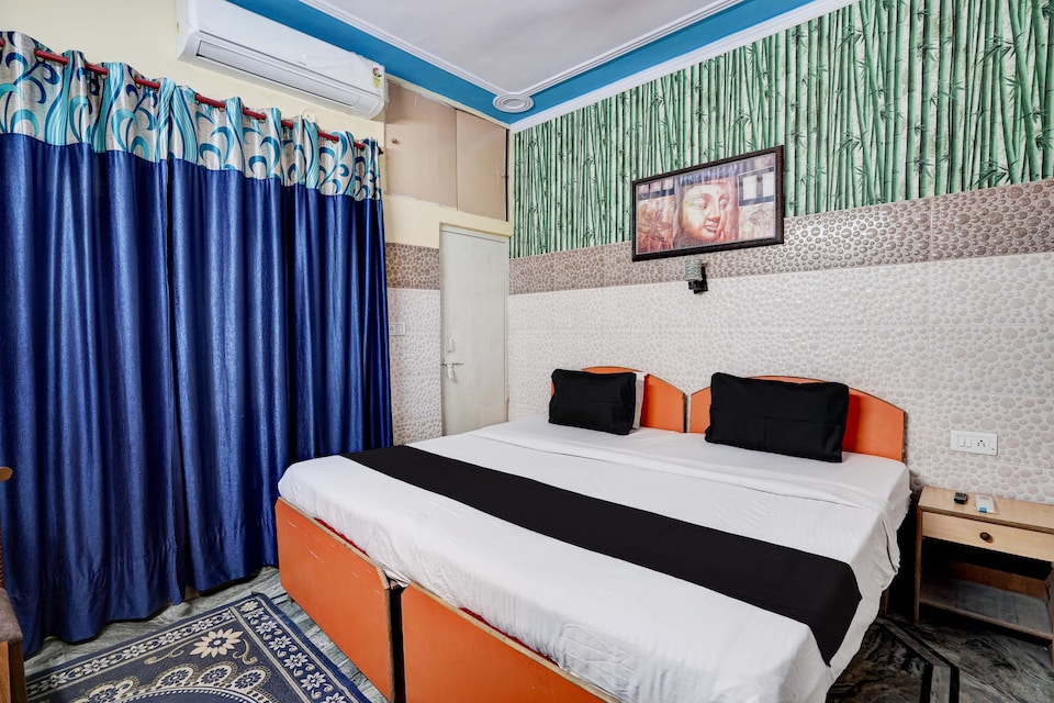 Hotel O PYRENEES HOME STAY Fatehadbad metro station, Fatehabad Road, Agra