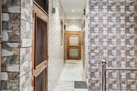 Hotel O PYRENEES HOME STAY Fatehadbad metro station