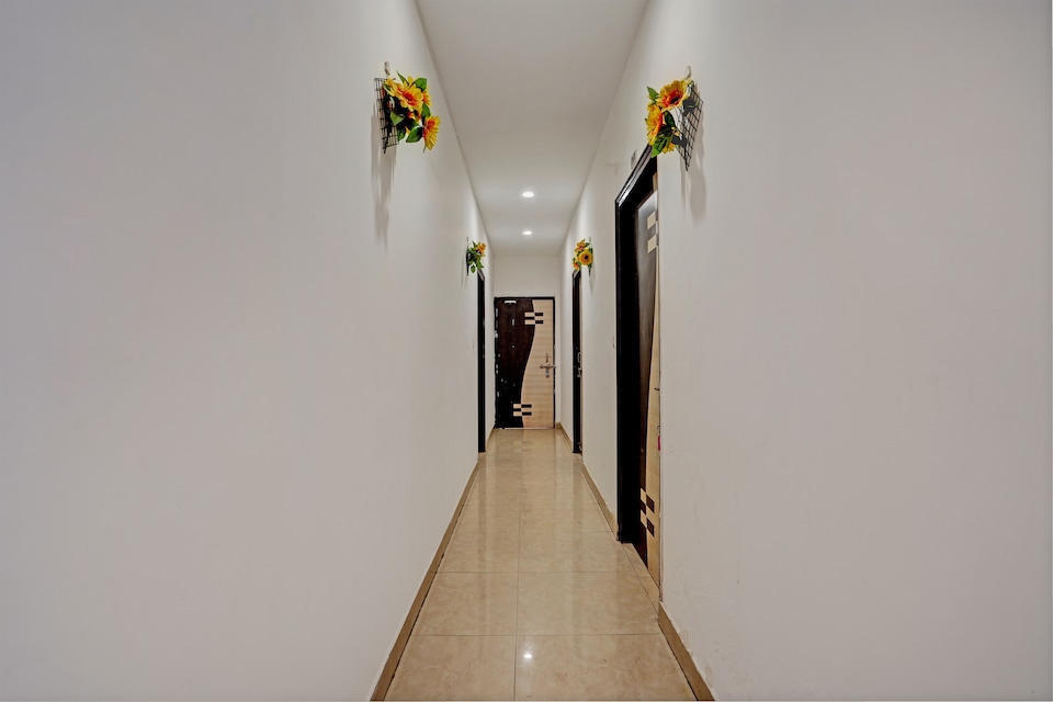 Hotel O Krishna Galaxy, Gomti Nagar Lucknow, Lucknow