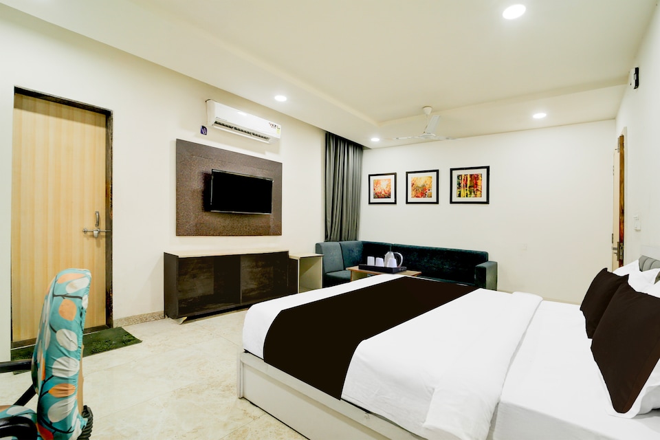 Collection O Bhopal Central Railway Junction Formerly Hotel The Shan Exotica, Hamidia Road Bhopal, Bhopal