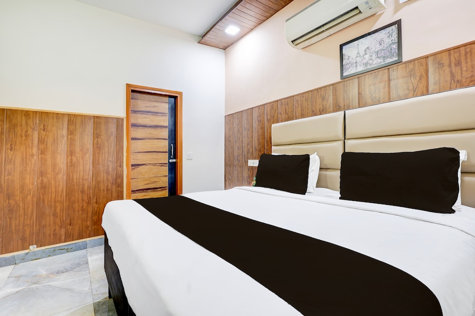 Hotel O DTU New Delhi Formerly V Town, Rohini Delhi, Delhi