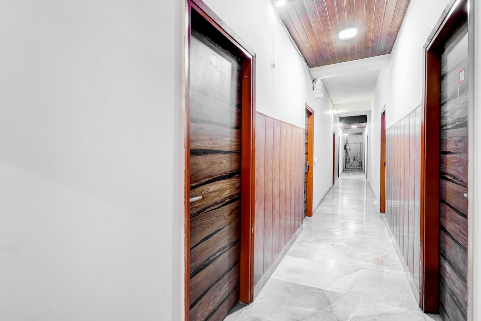 Hotel O DTU New Delhi Formerly V Town, Rohini Delhi, Delhi