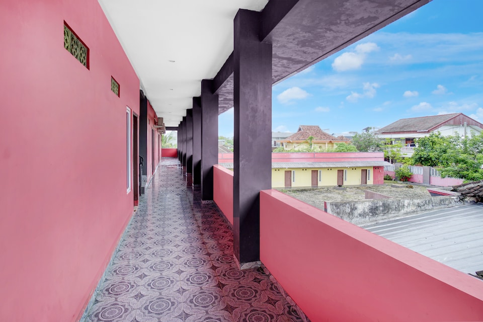 Hotel O near Urip Sumoharjo Hospital formerly Yasmine Guesthouse Syariah, Bandar Lampung, Bandar Lampung