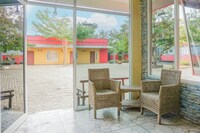 OYO Life 93342 Yasmine Guesthouse Syariah