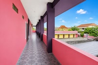 Hotel O near Urip Sumoharjo Hospital formerly Yasmine Guesthouse Syariah