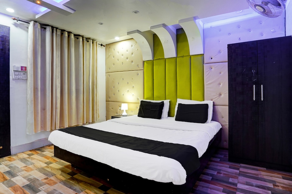 OYO 820262 OYO S R Hotel And Marriage Hall Near Chaudhary Charan Singh International Airport, Airport Lucknow, Lucknow