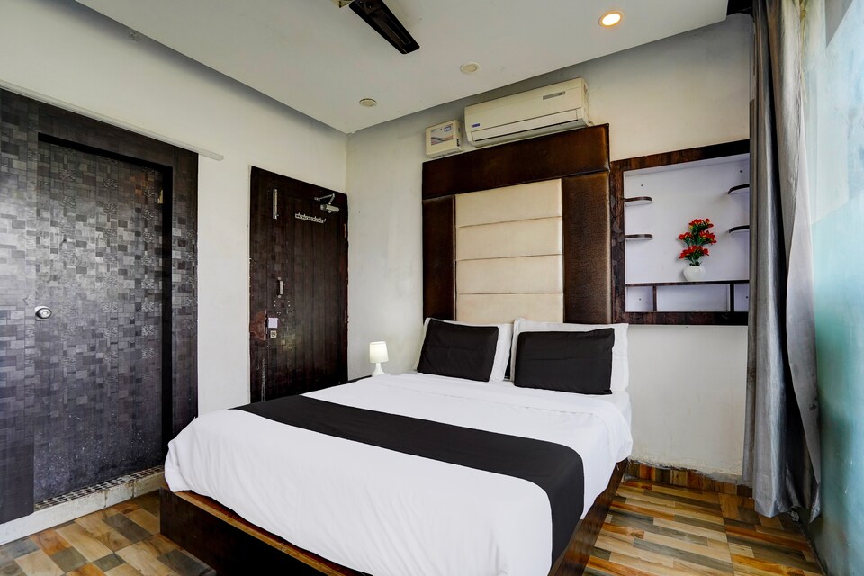 OYO 820262 OYO S R Hotel And Marriage Hall Near Chaudhary Charan Singh International Airport, Airport Lucknow, Lucknow