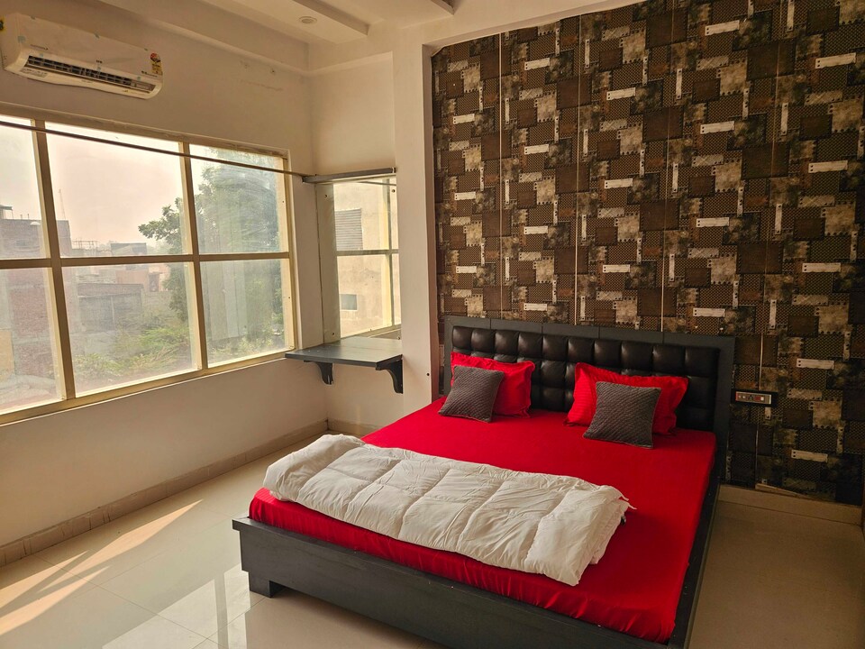 OYO 820275 The Daawat Hotel And Banquet, Etawah, Etawah