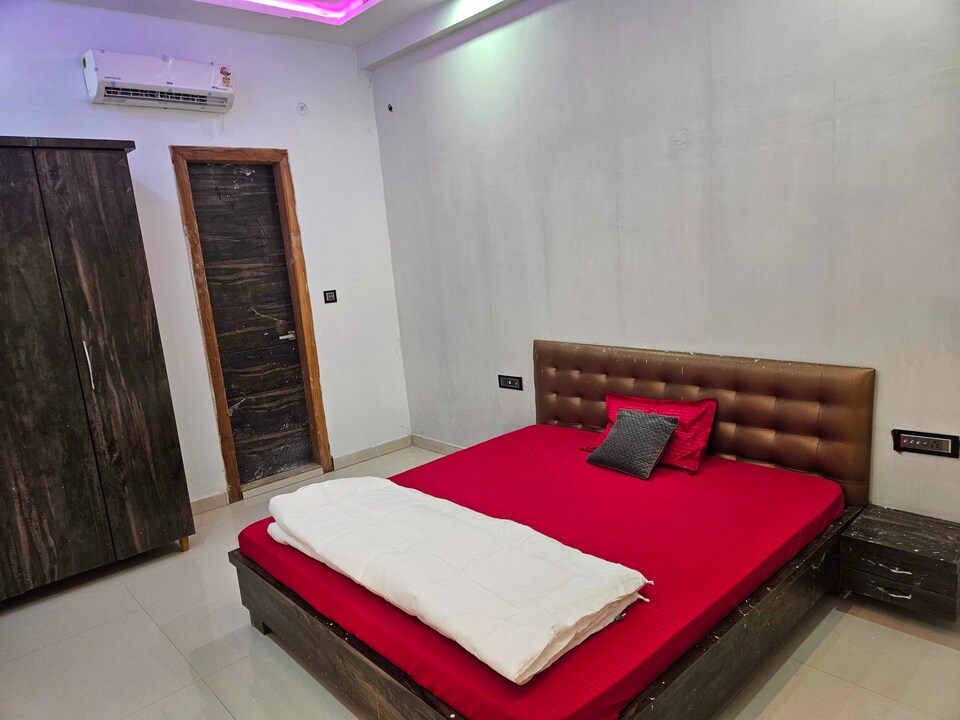 OYO 820275 The Daawat Hotel And Banquet, Etawah, Etawah