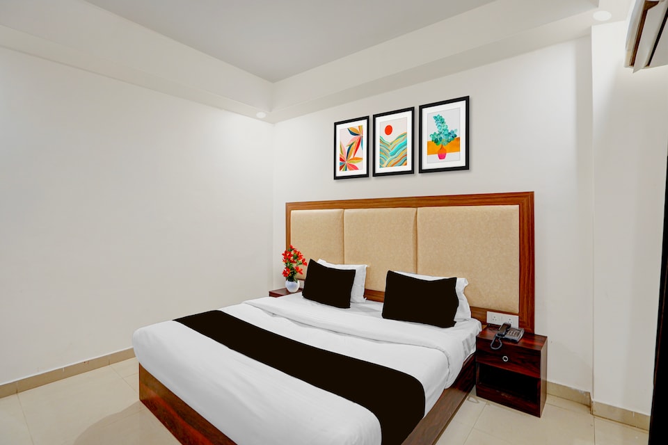 Super Collection O Friends Colony Lucknow Formerly The Suite, SGPGI Lucknow, Lucknow