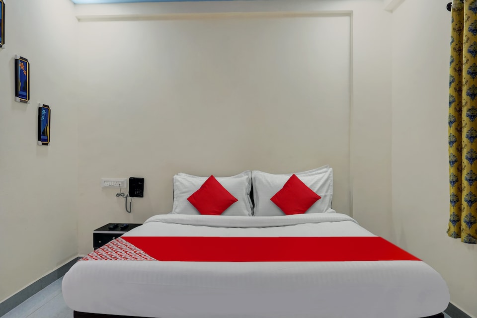 Hotel O Royal Inn, Talegaon, Pune