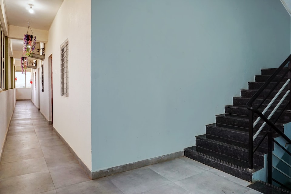 Hotel O Royal Inn, Talegaon, Pune