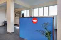 OYO 820312 Hotel Royal Inn